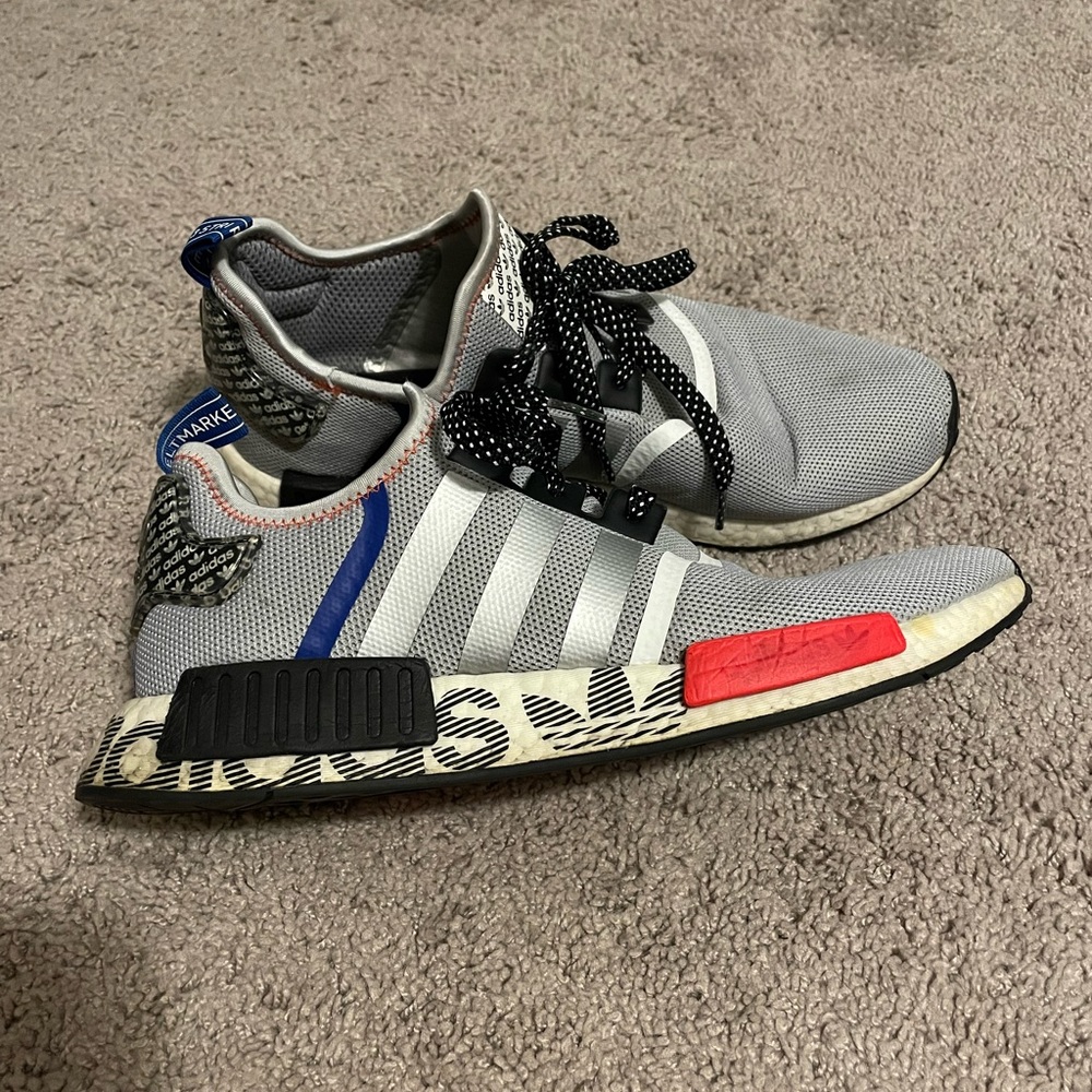Adidas NMD R1 logo print